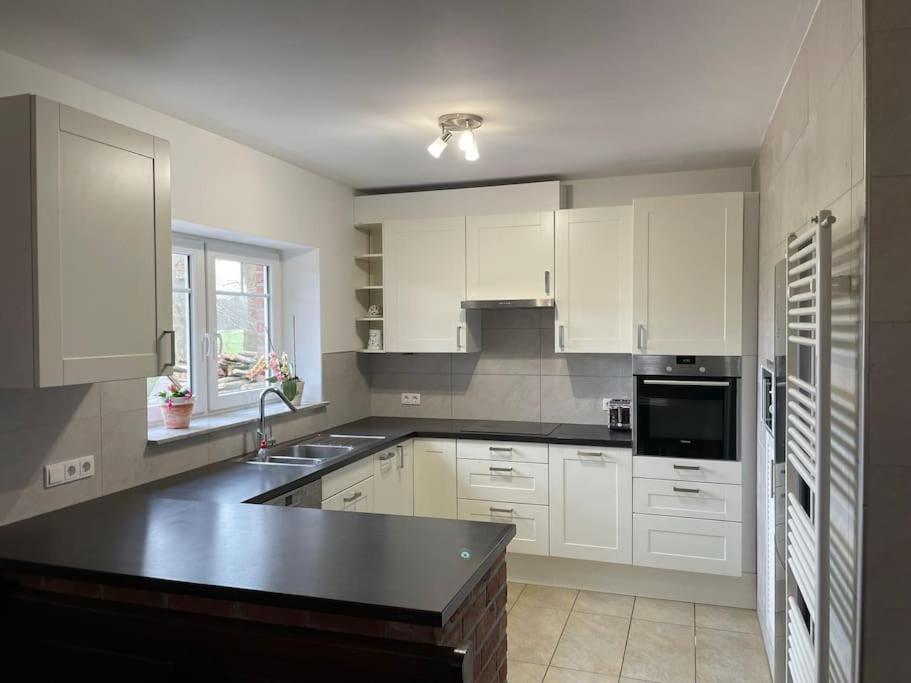 Charmante Ferienwohnung In Idyllischer Lage Jever Buitenkant foto